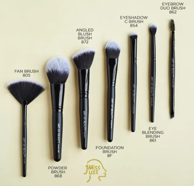 make up brush